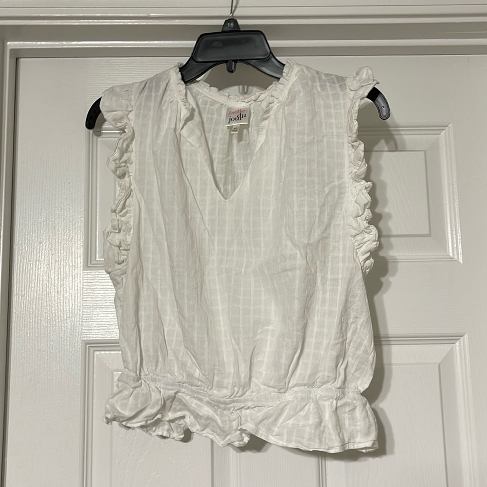 Cute girl’s white top XL